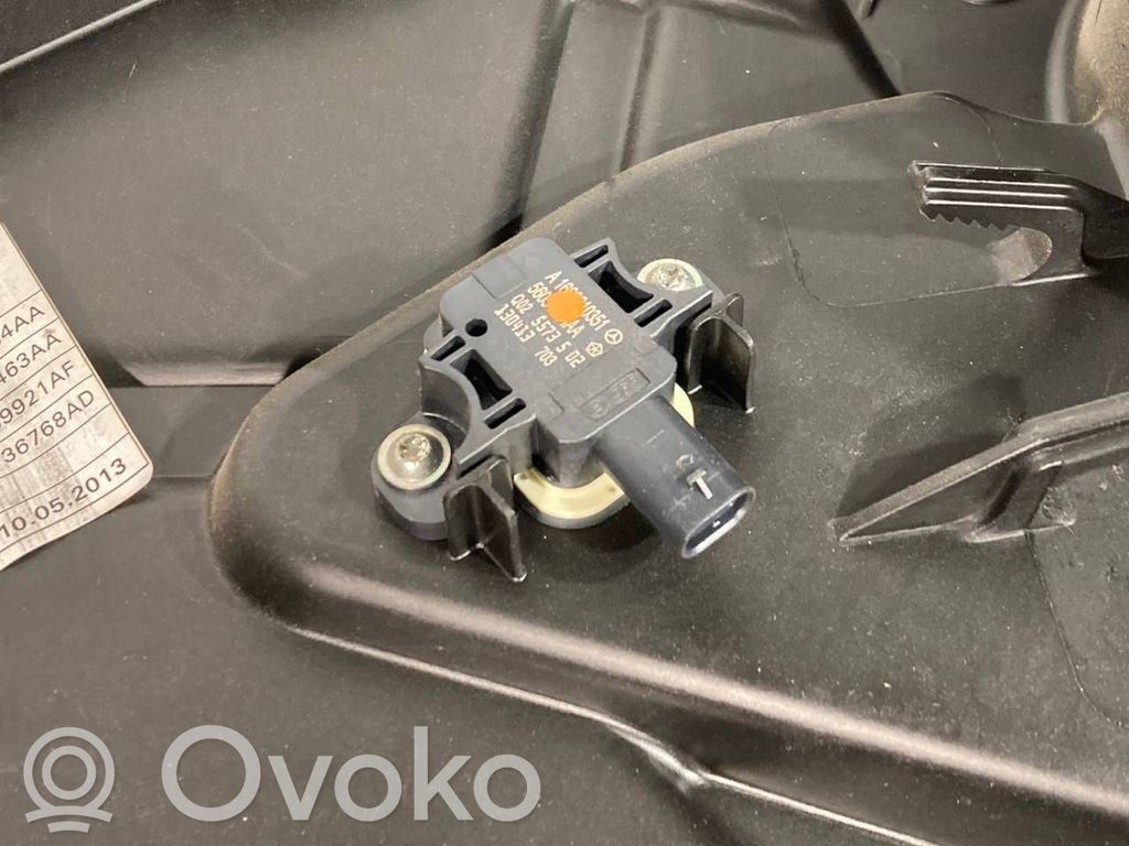 Priekšpusē elektriskā loga pacelšanas mehānisma komplekts