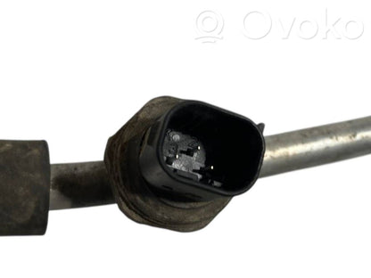 Air conditioner pipe(s) / hose(s)