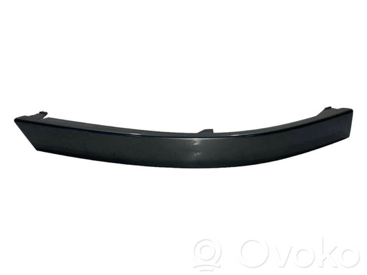Taillight trim