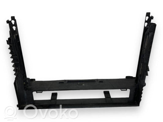 Radiatoru paneļa apakšējā daļa (televizora)