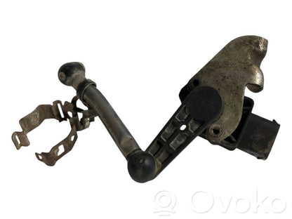 Augstuma sensors (priekšējo lukturu)