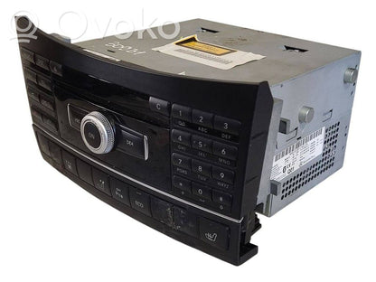 Radio / CD/DVD atskaņotājs / navigācija