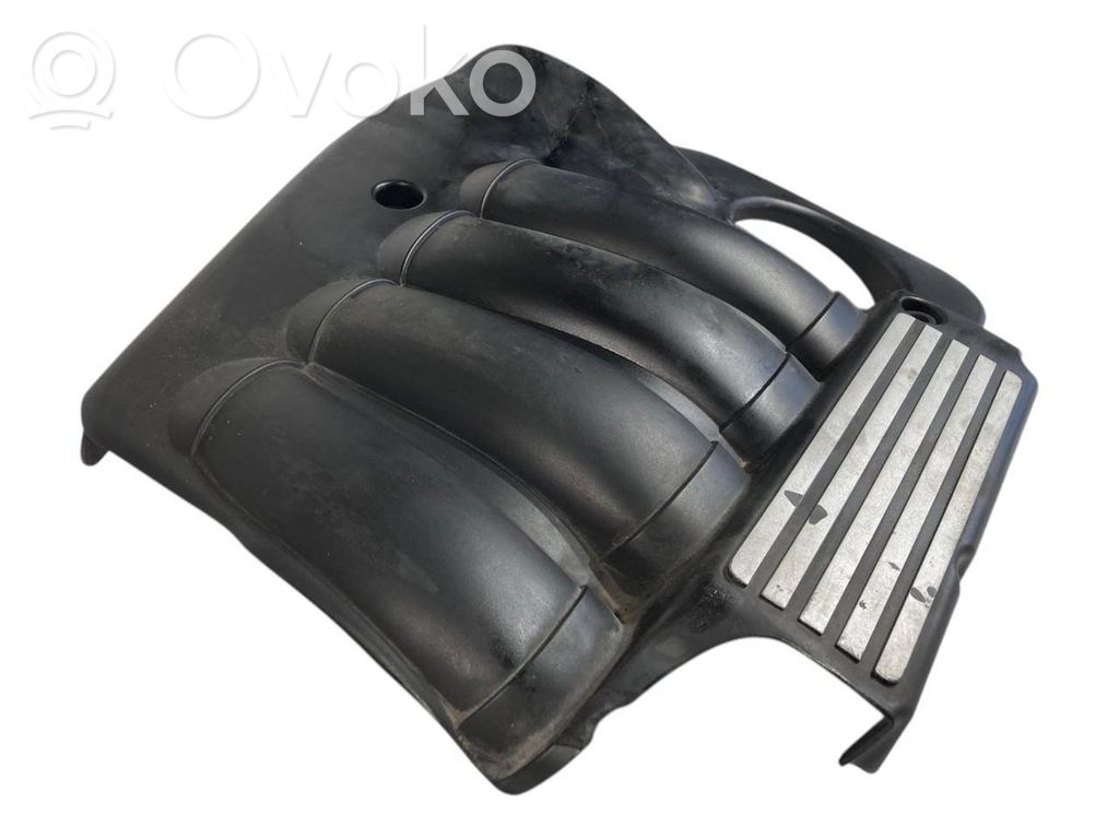 Крышка двигателя (декоративная отделка)