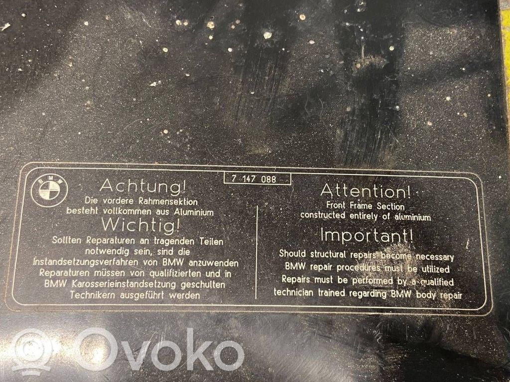 Radiatoru paneļa augšējā daļa (televizors)