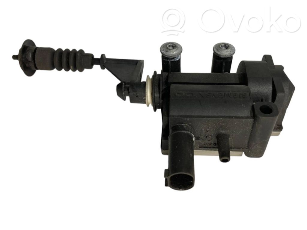 Электрический замок топливного бака