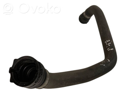 Caurulīte (-es) / šļūtene (-es)