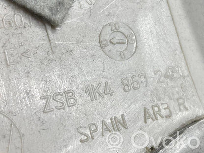 (B) statņa dekoratīvā apdare (augšdaļa)