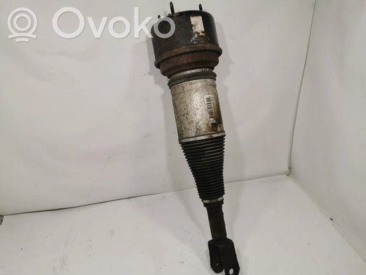 Priekšpusē gaisa amortizators ( pneimatiskā balstiekārta)