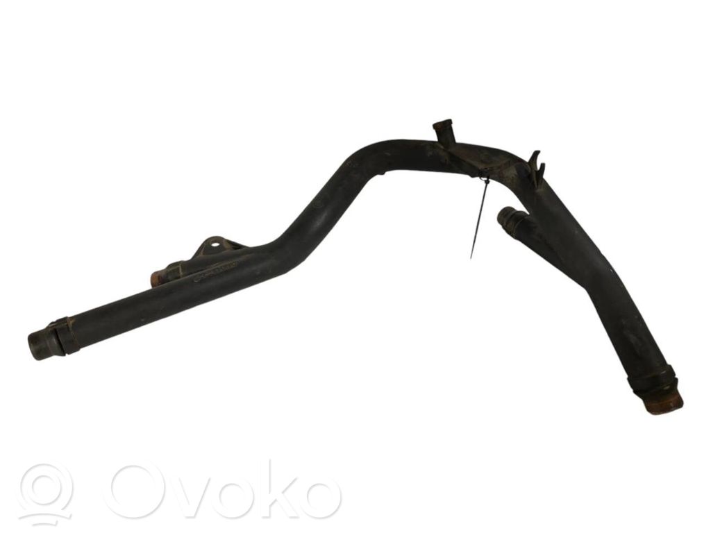 Caurulīte (-es) / šļūtene (-es)