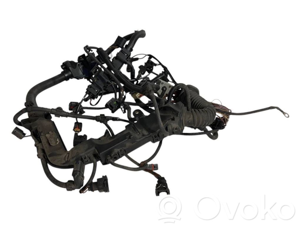 Dzinēja vadu instalācija