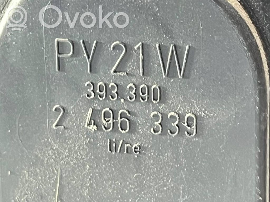 Aizmugurējais lukturis virsbūvē