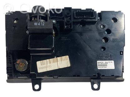 Gaisa kondicioniera / klimata kontroles / salona apsildes vadības bloks (salonā)