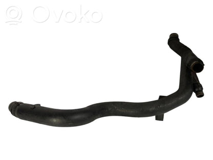 Caurulīte (-es) / šļūtene (-es)