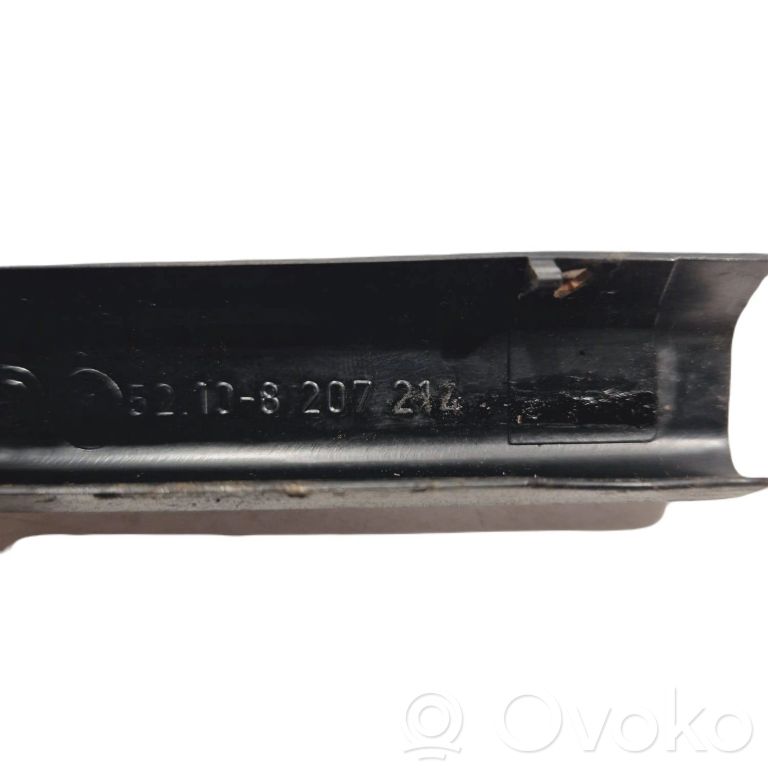 Декоративная отделка направляющей сиденья переднего пассажира