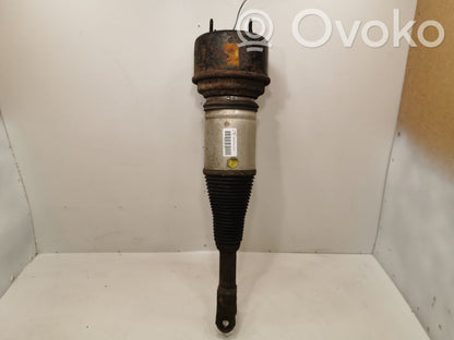 Priekšpusē gaisa amortizators ( pneimatiskā balstiekārta)