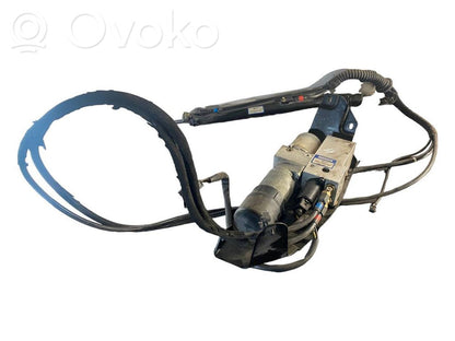 Bagāžnieka pārsega hidraulikas sūknis