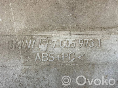 Держатель номерного знака