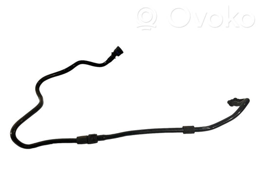 Caurulīte (-es) / šļūtene (-es)