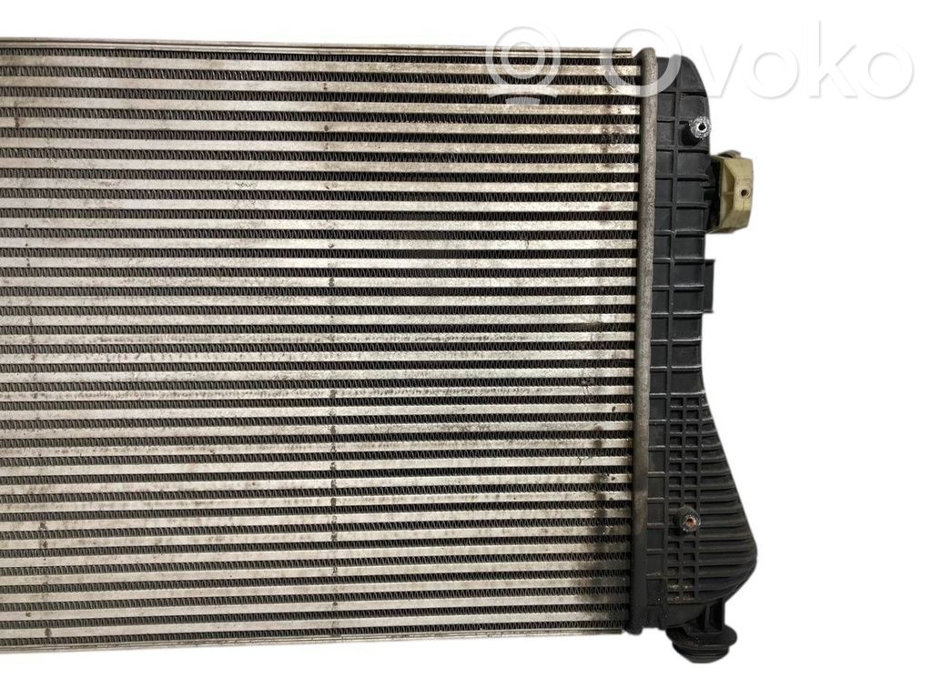 Starpdzesētāja radiators