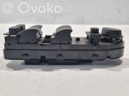 Power window switch
