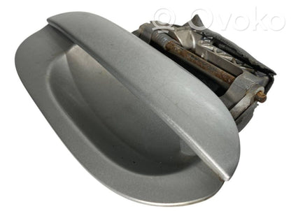 External opening handle