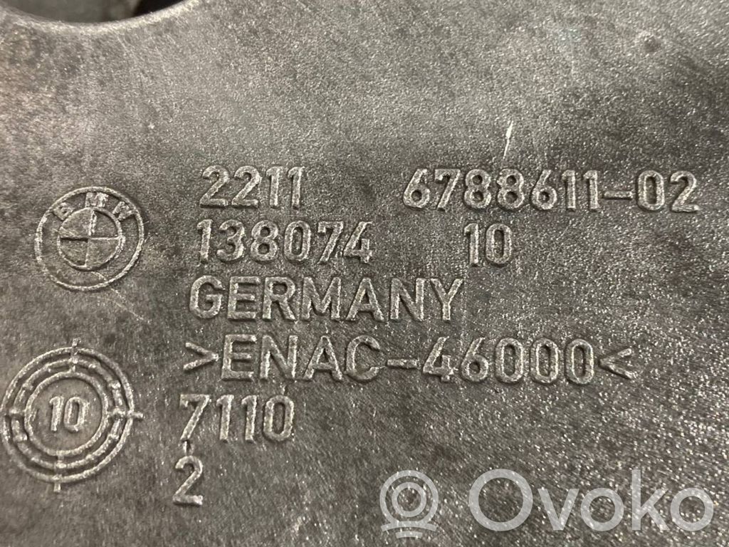 Engine mounting bracket