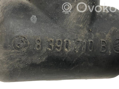 Caurulīte (-es) / šļūtene (-es)