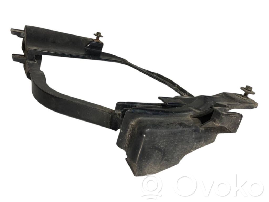 Priekšējā luktura turētājs