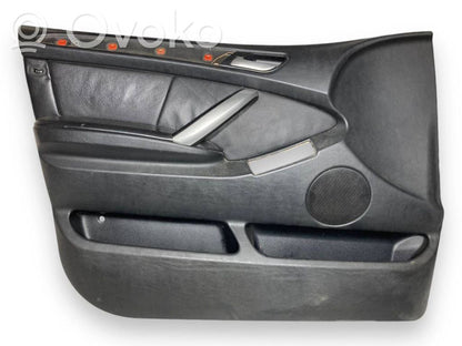 Priekšējo durvju apdare