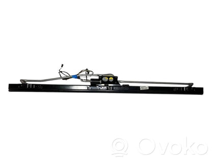 Электрическая шторка заднего окна