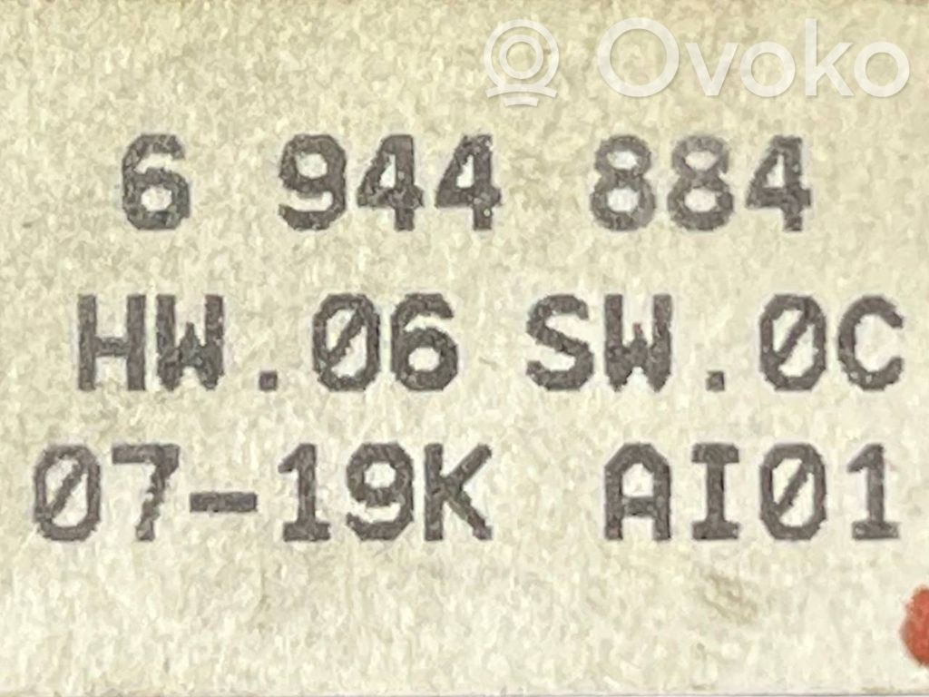 Multimediju kontrolieris