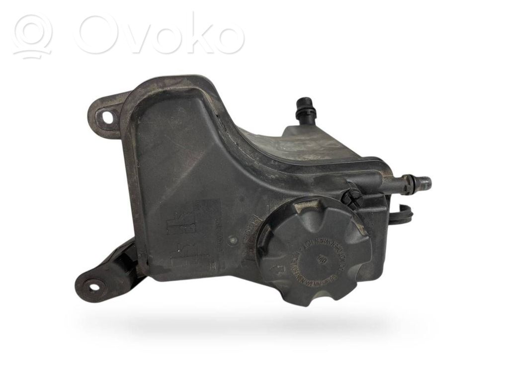 Dzesēšanas šķidruma izplešanās tvertne