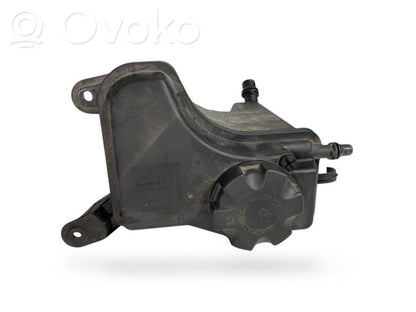 Dzesēšanas šķidruma izplešanās tvertne