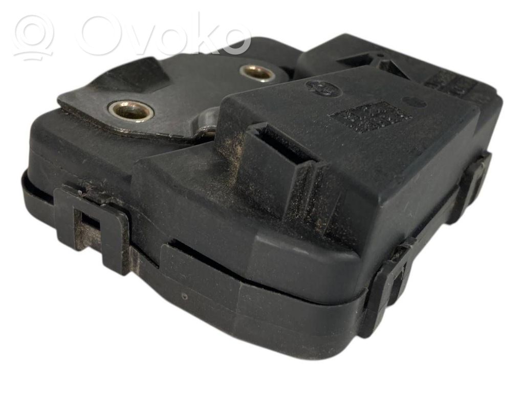 Замок задней крышки