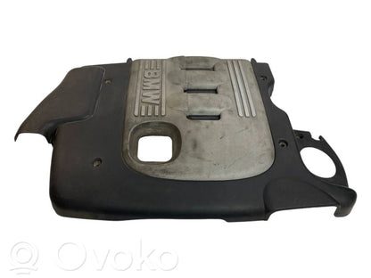 Крышка двигателя (декоративная отделка)