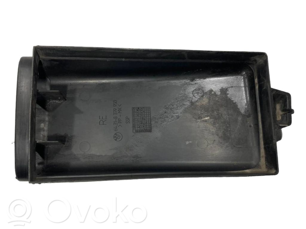 Salona gaisa mezgla plastmasas korpuss