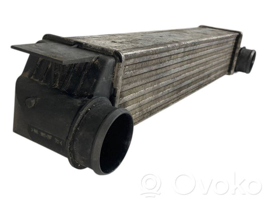 Starpdzesētāja radiators