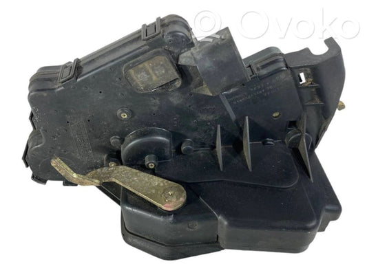 Aizmugurē slēdzene