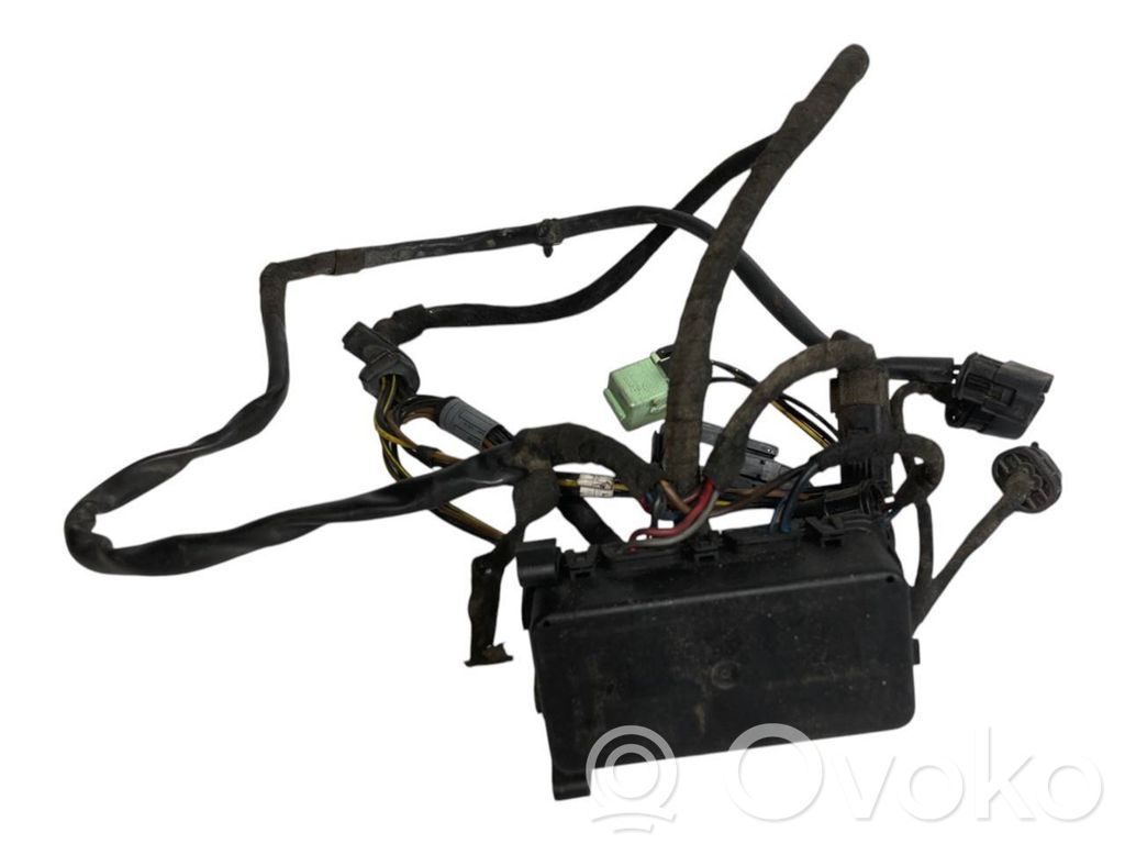 Dzinēja vadu instalācija