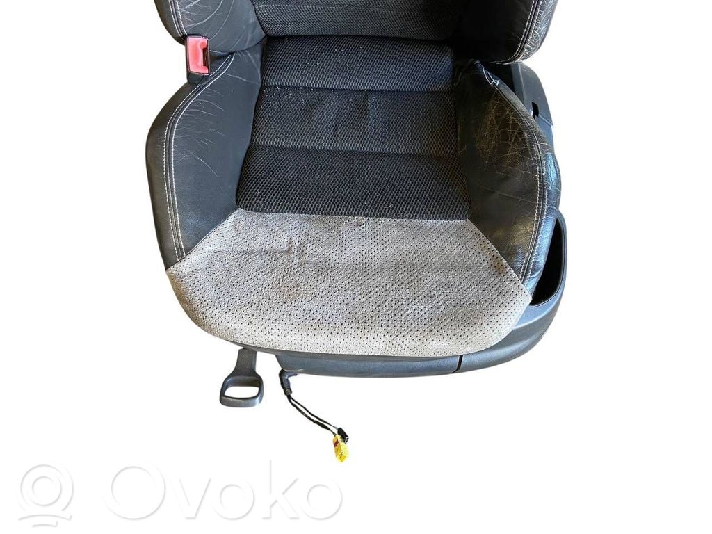 Sēdekļu komplekts