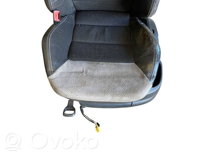 Sēdekļu komplekts