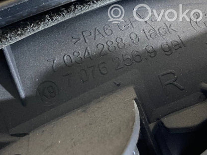 Apšuvums aizmugurējām durvīm