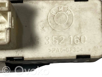 Seat adjustment switch(es)