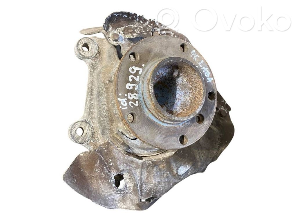 Priekšējā riteņa rumbas vārpstas šarnīrs (stupica, capfa)