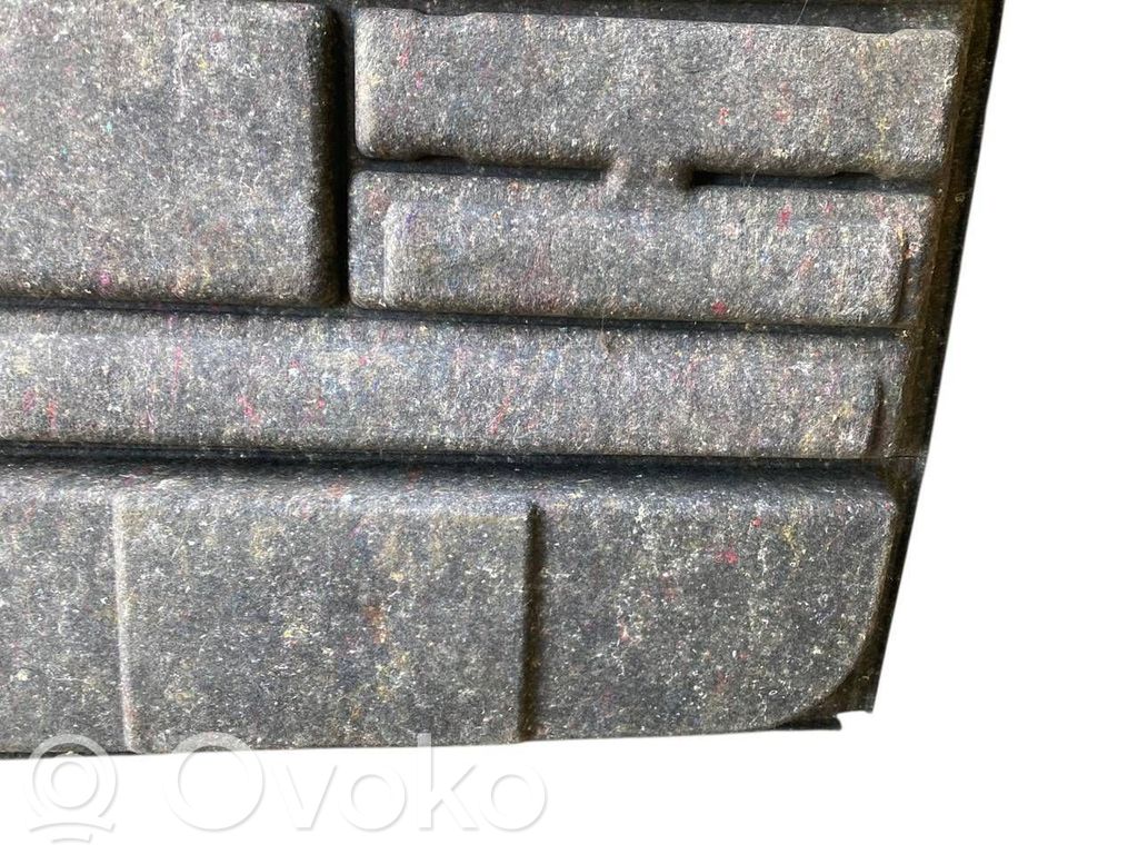 Bagāžnieka grīda
