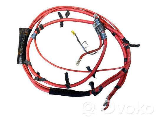 Положительный провод (аккумулятор)