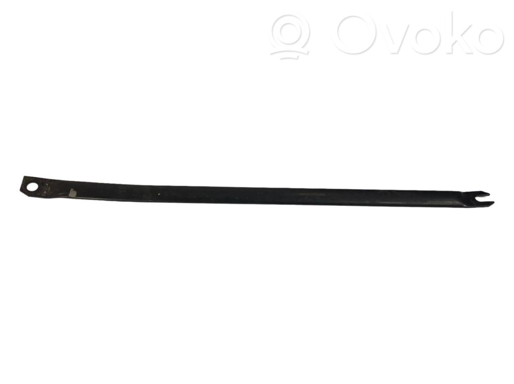 Cita veida dzinēja nodalījuma detaļa