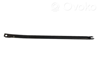 Cita veida dzinēja nodalījuma detaļa