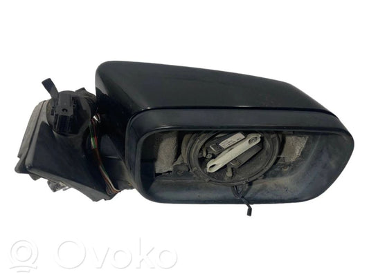 Mirror (electrically controlled)