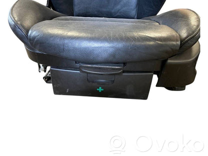 Seat set